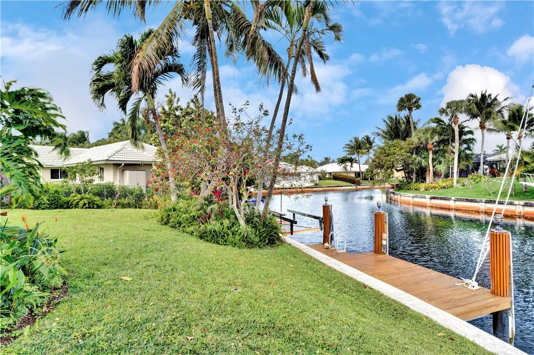 910 Tamarind Way Boca Raton, FL 33486 - Photo 27 of 31 20' dock