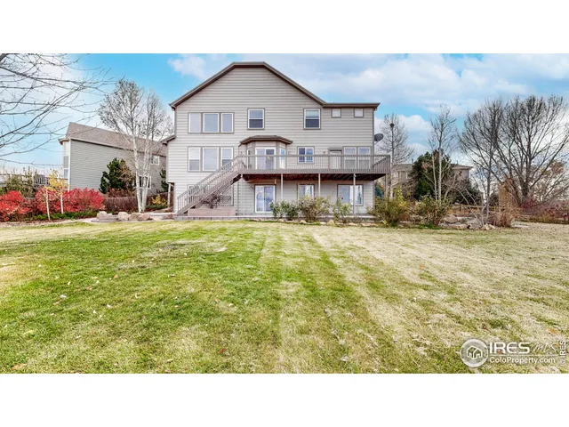 a black and white photo of a house