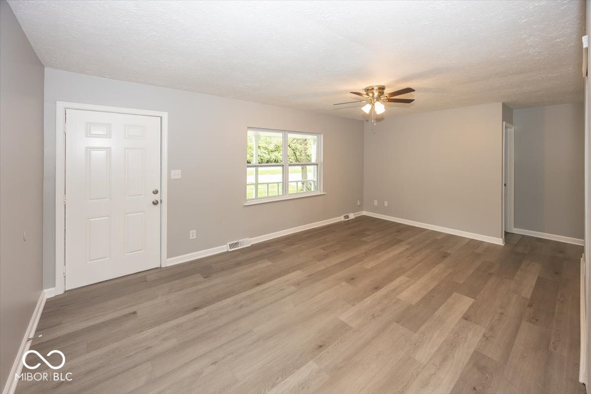 8145 Railroad Road Indianapolis, IN 46217 - Photo 3 of 18 Gallery Image 3