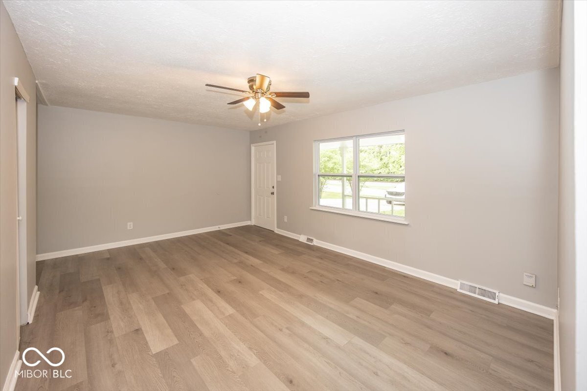 8145 Railroad Road Indianapolis, IN 46217 - Photo 4 of 18 Gallery Image 4