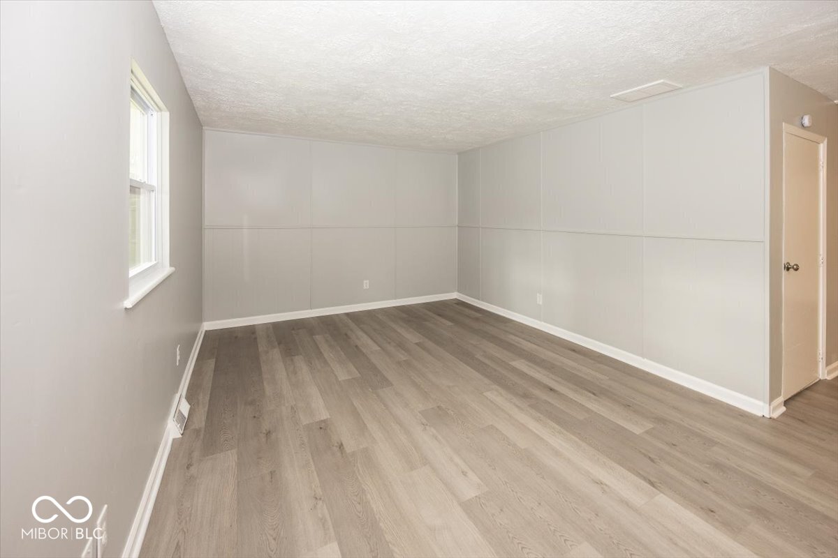 8145 Railroad Road Indianapolis, IN 46217 - Photo 6 of 18 Gallery Image 6