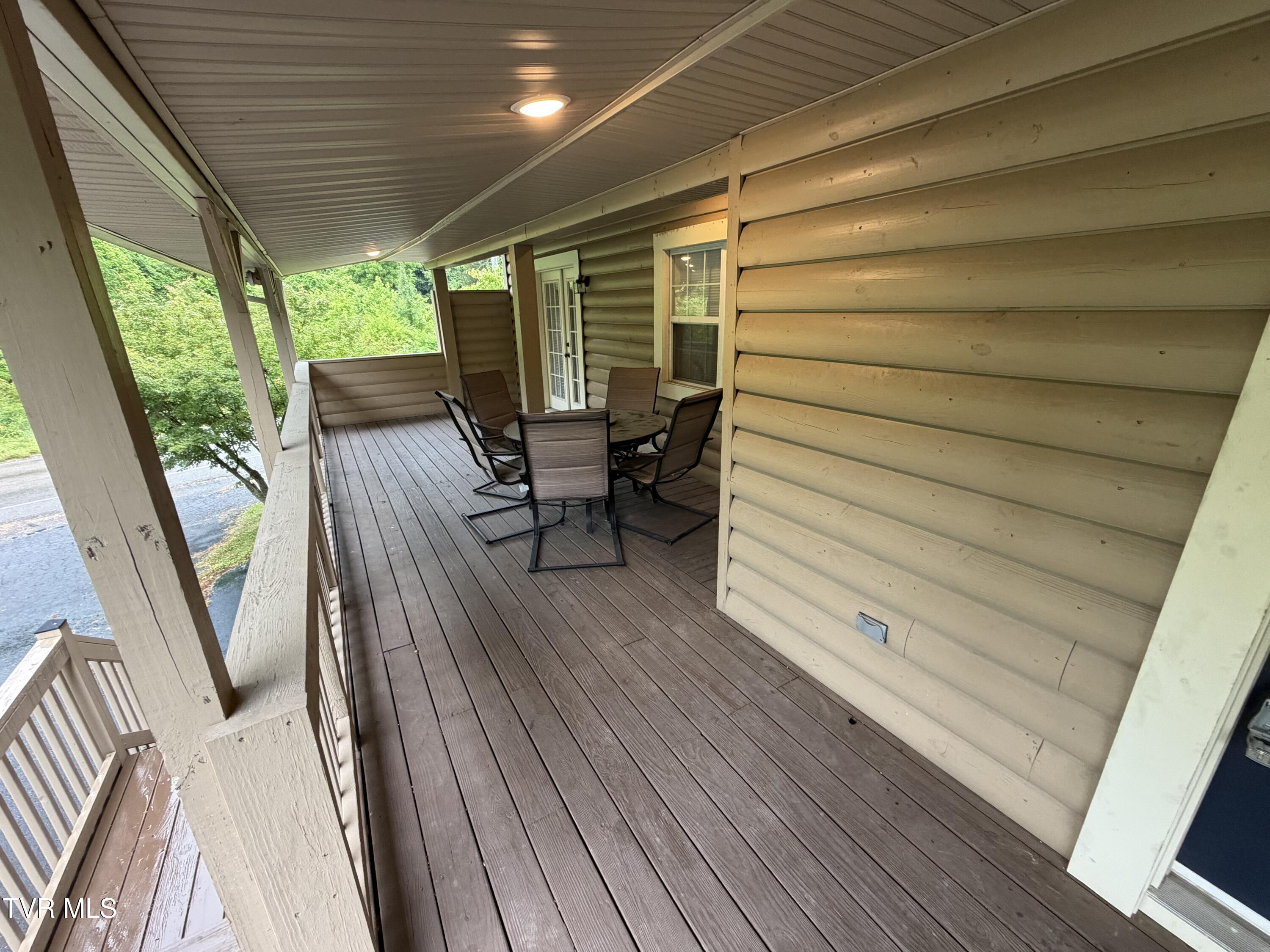 4606 Island Road Bristol, TN 37620 - Photo 5 of 25 IMG_7903
