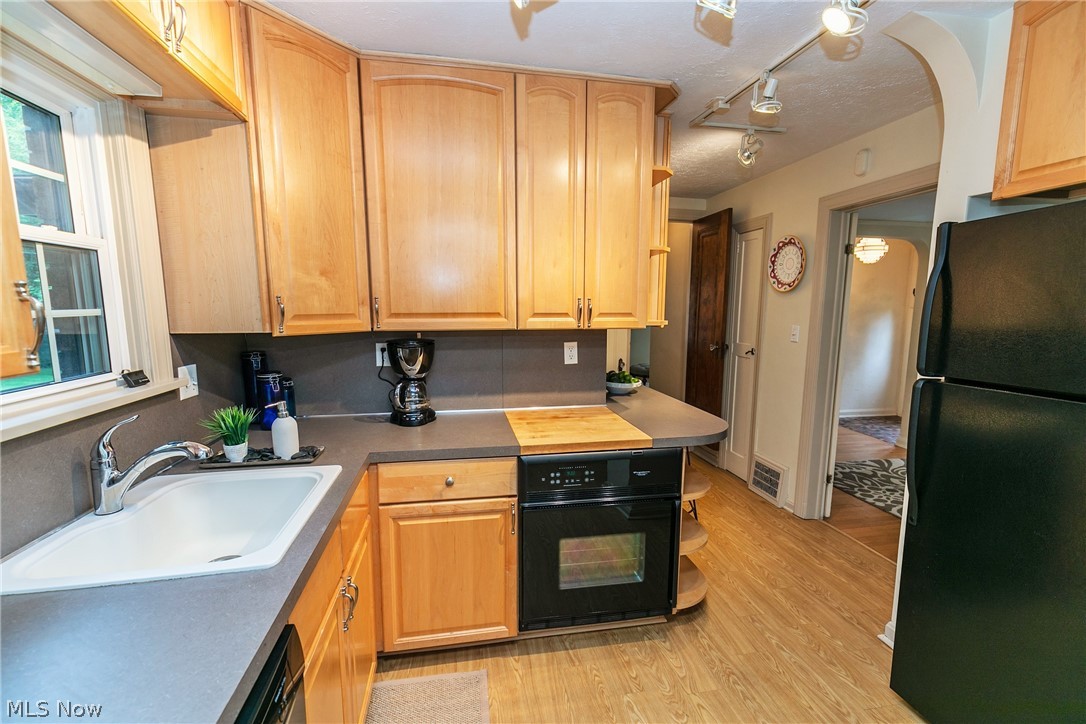 3484 Edison Road Cleveland Heights, OH 44121 - Photo 15 of 35 Gallery Image 15