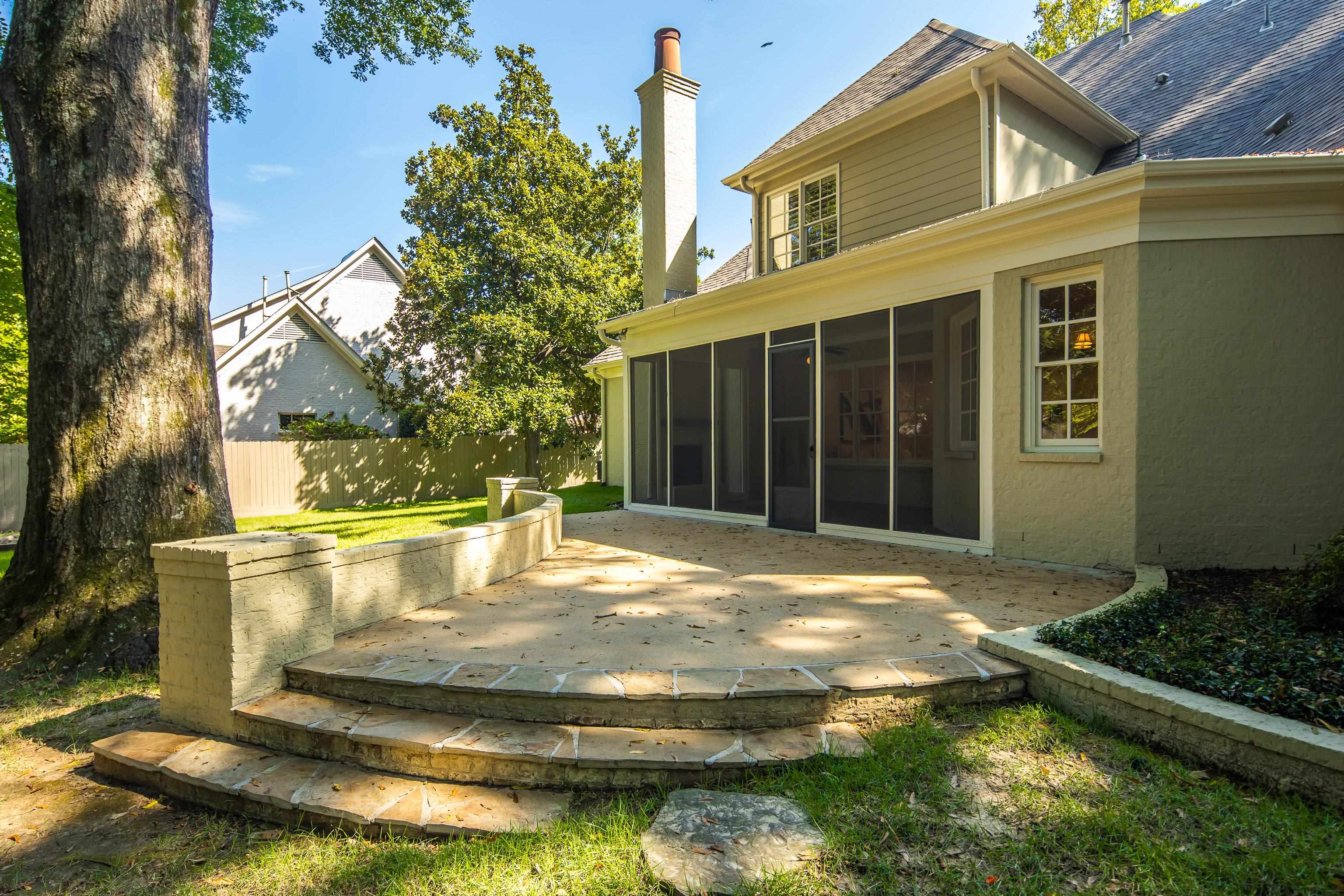 4938 Barfield Road Memphis, TN 38117 - Photo 32 of 40 a view of a backyard with pathway