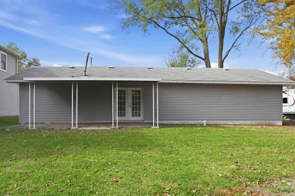 $395,000 | 4160 West Shore Drive, Bremen, IN 46506