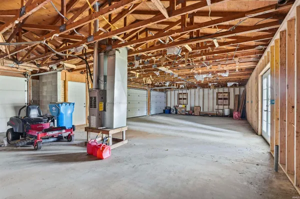 $395,000 | 4160 West Shore Drive, Bremen, IN 46506