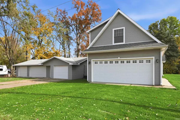 $395,000 | 4160 West Shore Drive, Bremen, IN 46506