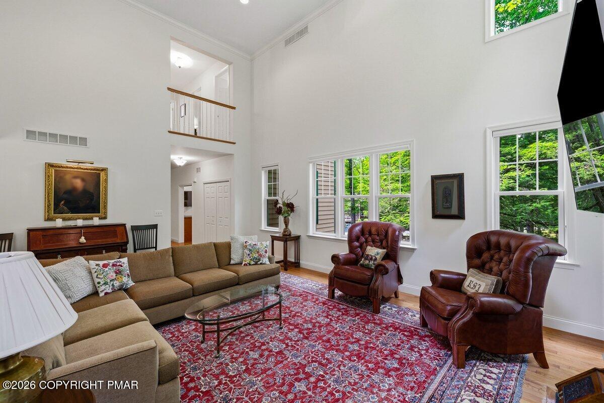 128 Creekside Road Canadensis, PA 18325 - Photo 6 of 68 Living room