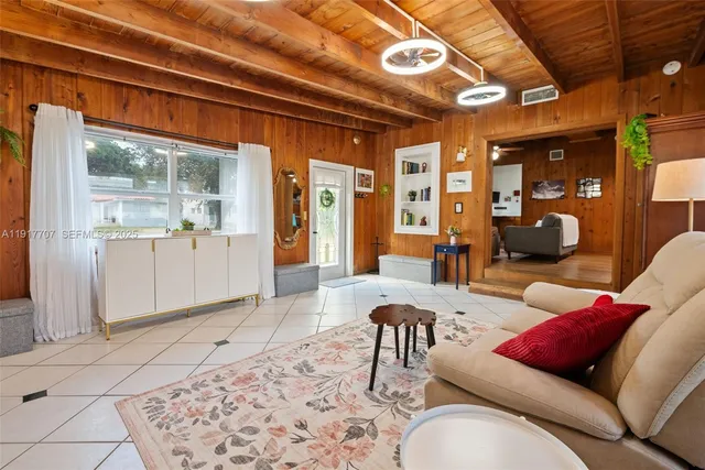 $774,900 | 281 Iroquois Street, Miami Springs, FL 33166