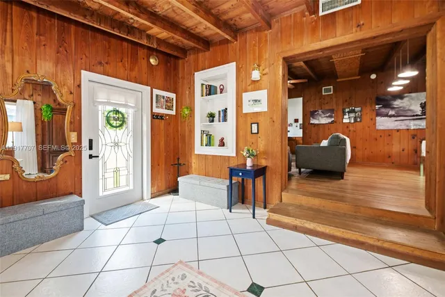 $774,900 | 281 Iroquois Street, Miami Springs, FL 33166