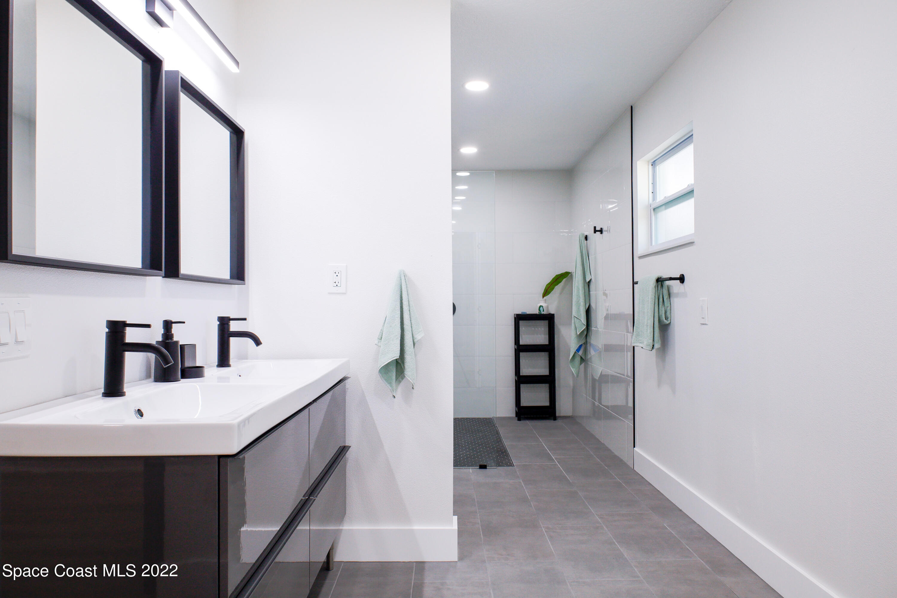 1050 St George Road Merritt Island, FL 32952 - Photo 9 of 24 Primary Bathroom