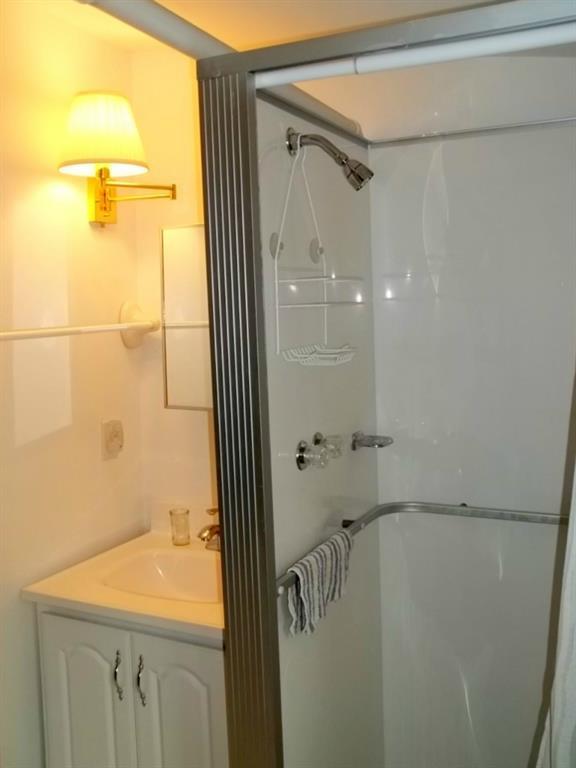 109 Port Road Kennebunk, ME 04043 - Photo 11 of 13 Bath