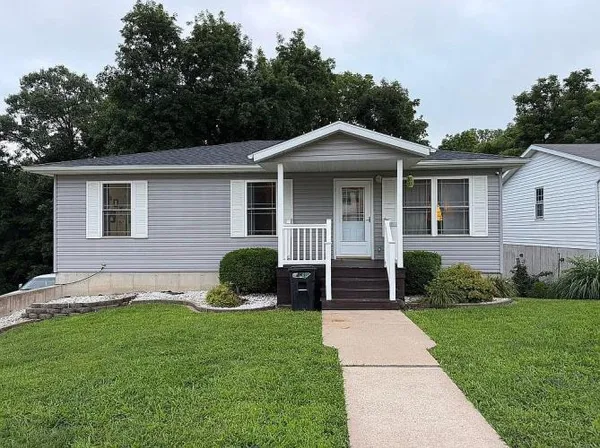 $235,000 | 107 Paulina Drive, Hannibal, MO 63401