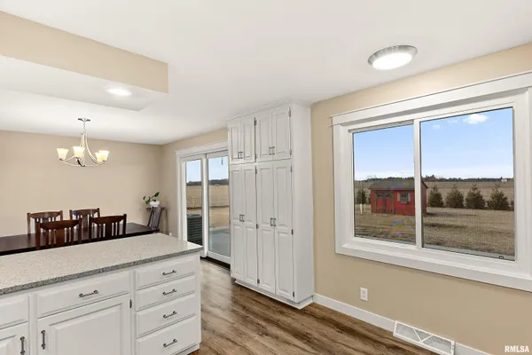$649,900 | 21184 Allentown Road, Pekin, IL 61554