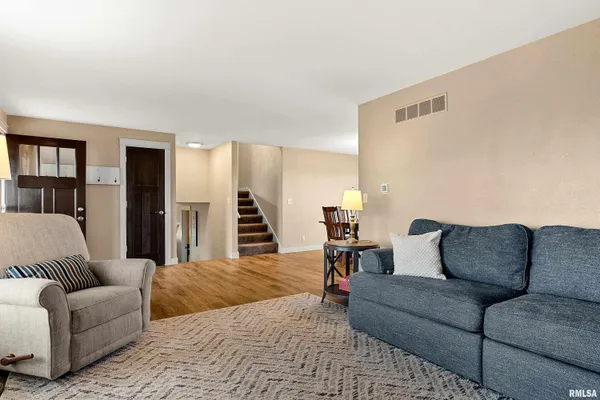 $634,800 | 21184 Allentown Road, Pekin, IL 61554