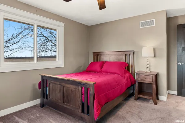 $649,900 | 21184 Allentown Road, Pekin, IL 61554