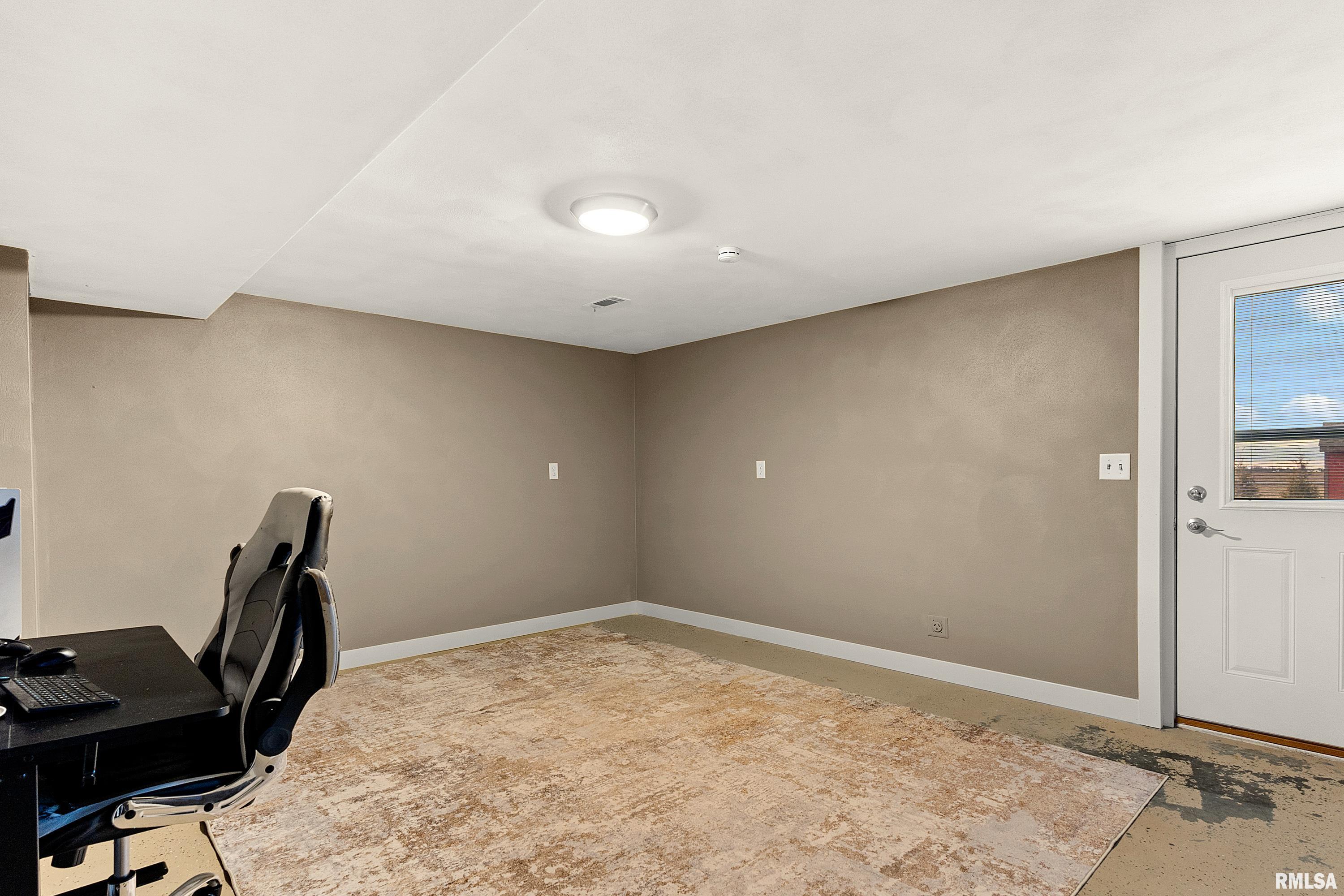 21184 Allentown Road Pekin, IL 61554 - Photo 40 of 58