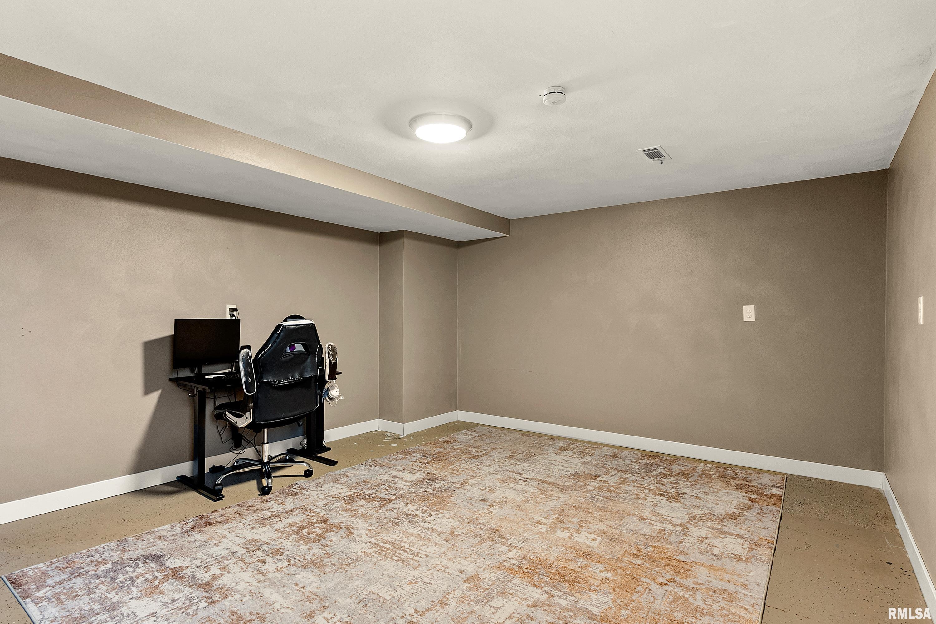 21184 Allentown Road Pekin, IL 61554 - Photo 41 of 58