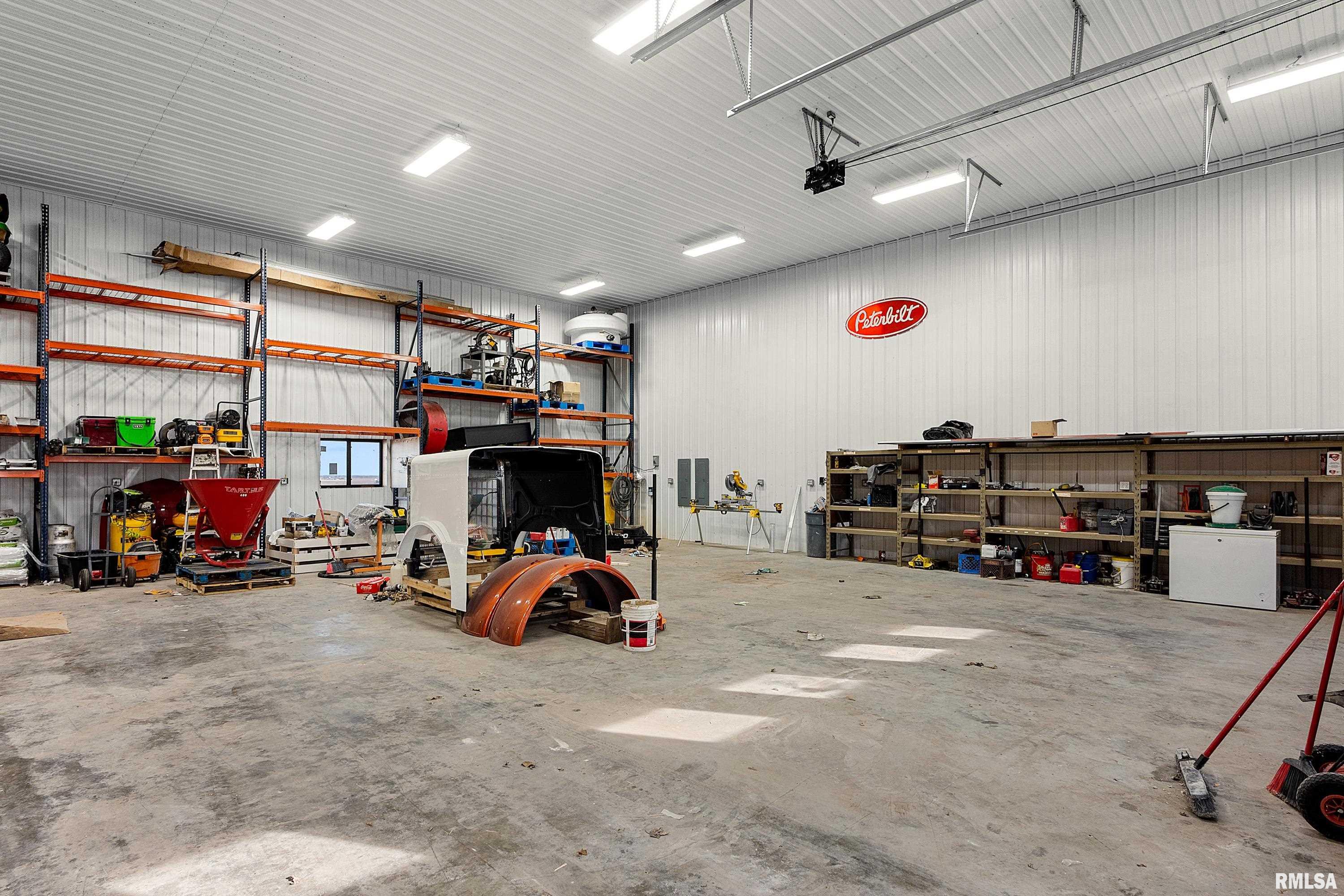 21184 Allentown Road Pekin, IL 61554 - Photo 43 of 58