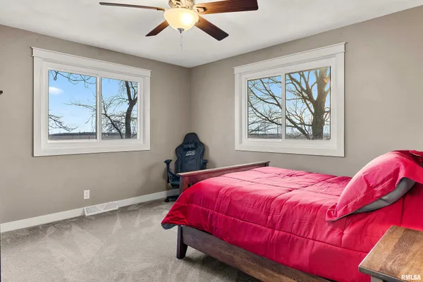$634,800 | 21184 Allentown Road, Pekin, IL 61554