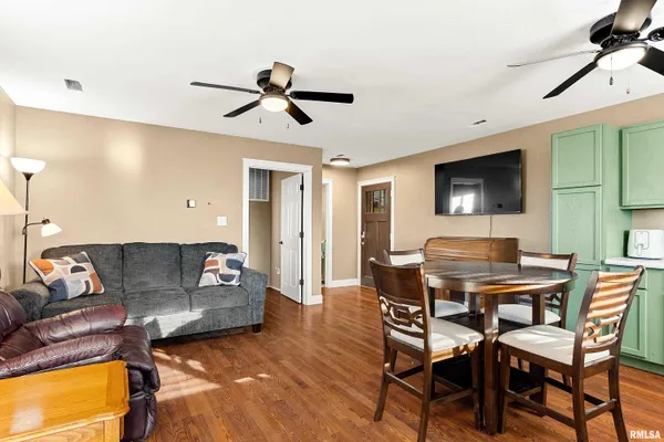 $649,900 | 21184 Allentown Road, Pekin, IL 61554