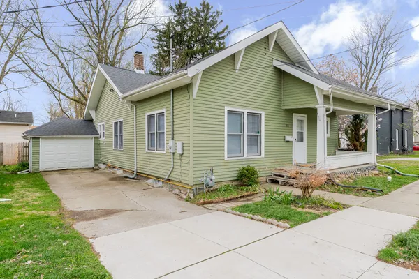 $2,500 | 306 Brown Street, Valparaiso, IN 46383