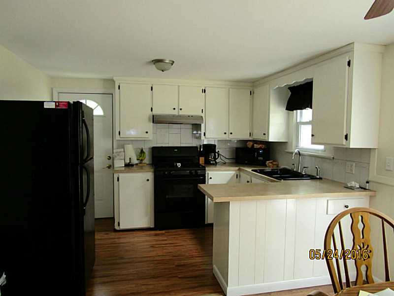 51 Haswill Street Warwick, RI 02889 - Photo 4 of 21 Kitchen.