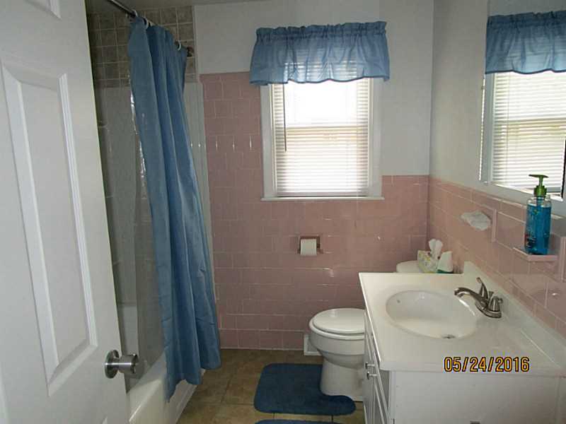 51 Haswill Street Warwick, RI 02889 - Photo 9 of 21 Bathroom.