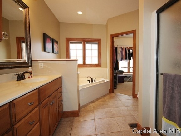 2700 Newcastle Court Springfield, IL 62711 - Photo 13 of 24 Gallery Image 13