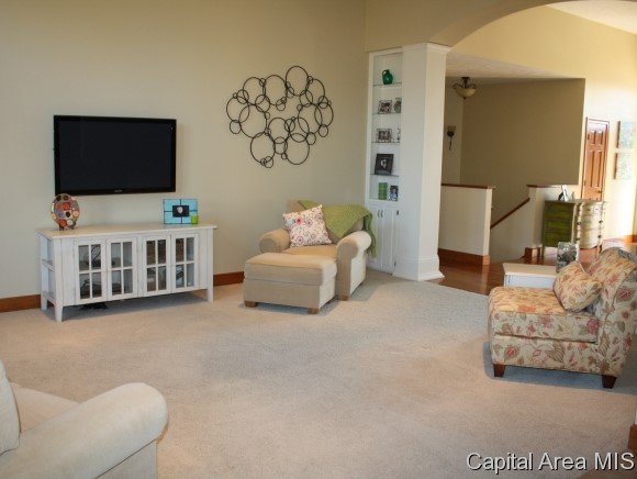 2700 Newcastle Court Springfield, IL 62711 - Photo 3 of 24 Gallery Image 3
