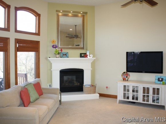 2700 Newcastle Court Springfield, IL 62711 - Photo 4 of 24 Gallery Image 4