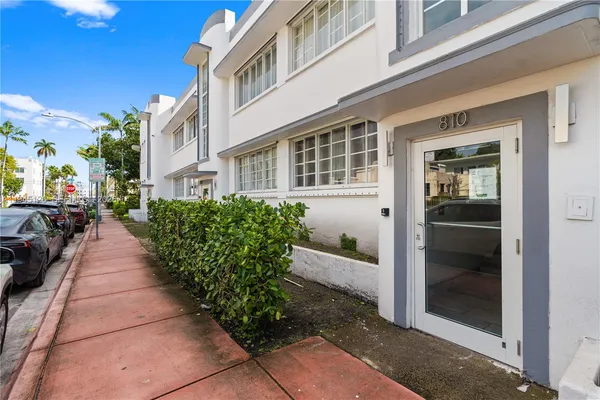 $2,450 | 810 7th Street, Unit 102, Miami Beach, FL 33139