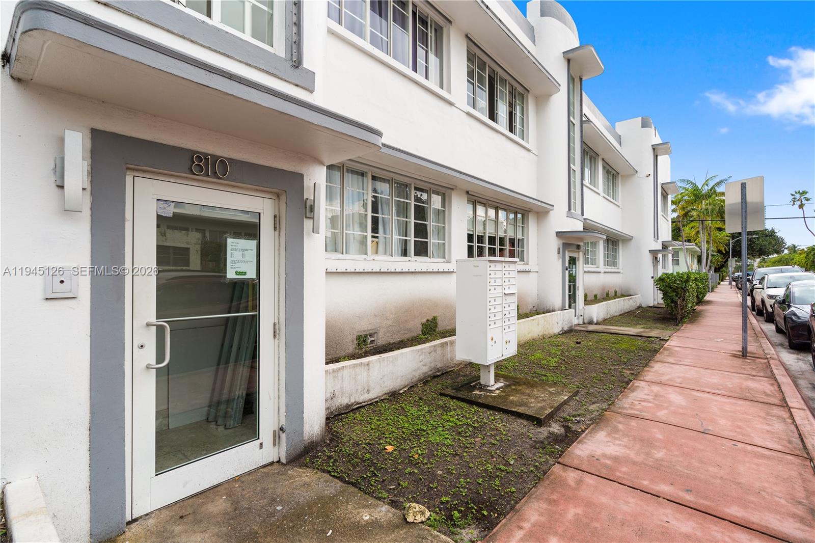 810 7th Street, Unit 102 Miami Beach, FL 33139 - Photo 19 of 21 a view of a building with a yard