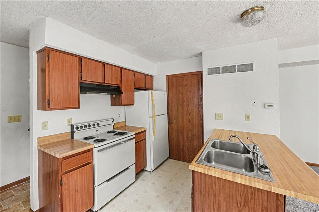 8213-8215 North Everton Avenue Kansas City, MO 64152 - Photo 11 of 18
