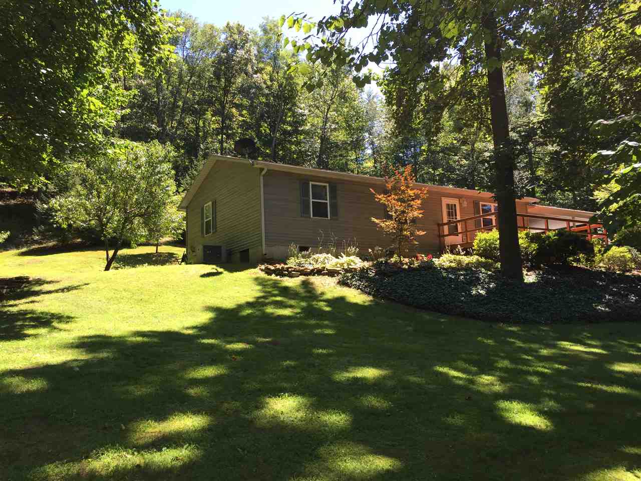 4665 Scarlet Road Cannelton, IN 47520 - Photo 1 of 28