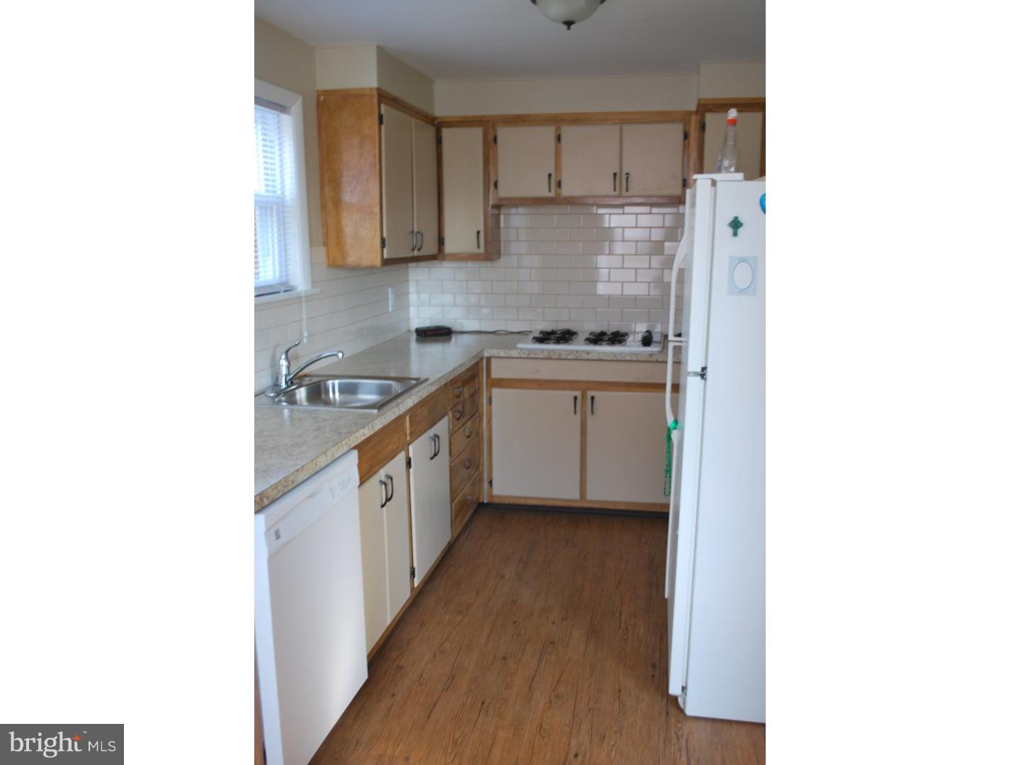 306 Laurel Road Sharon Hill, PA 19079 - Photo 5 of 13 Gallery Image 5