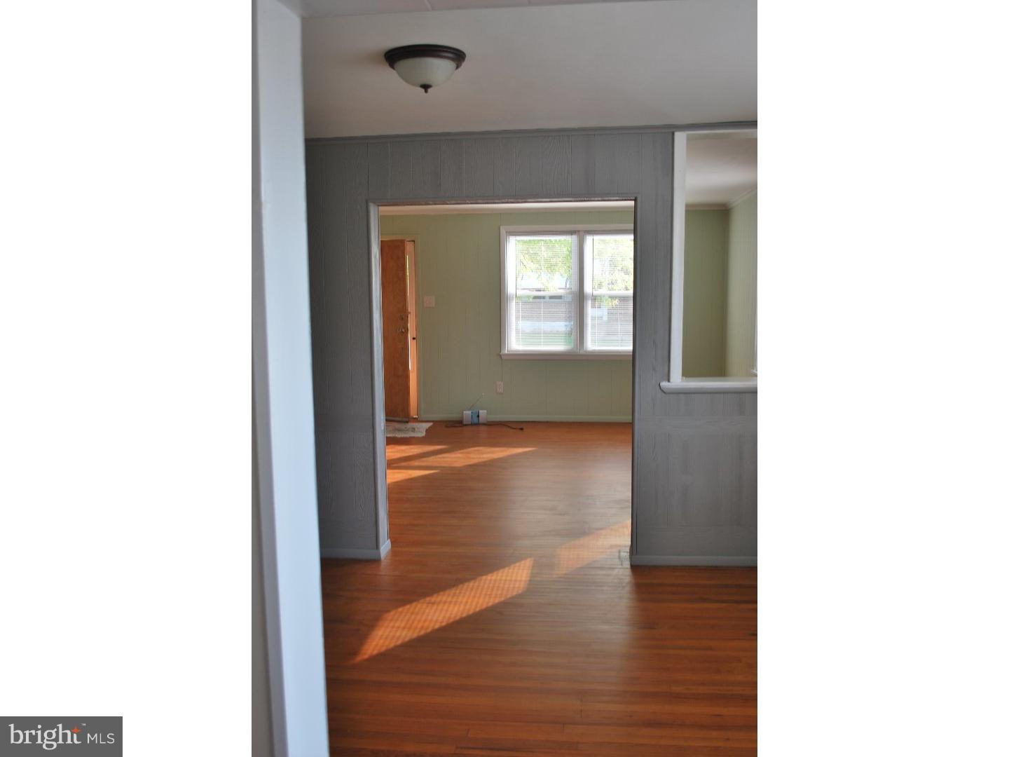 306 Laurel Road Sharon Hill, PA 19079 - Photo 6 of 13 Gallery Image 6