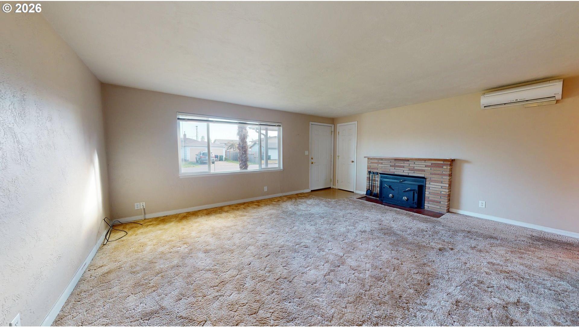 354 V Street Springfield, OR 97477 - Photo 4 of 42 Gallery Image 4