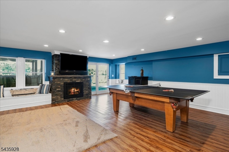 41 East Shore Road Denville, NJ 07834 - Photo 35 of 37