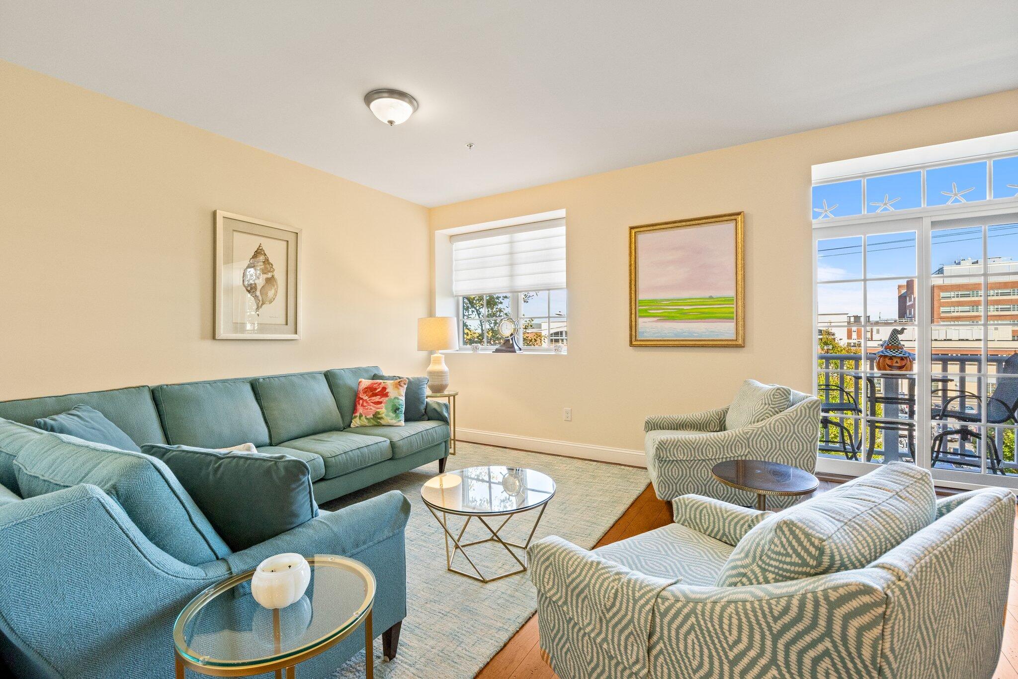89 Lewis Bay Road, Unit 303 Hyannis, MA 02601 - Photo 10 of 44 livingroom 2