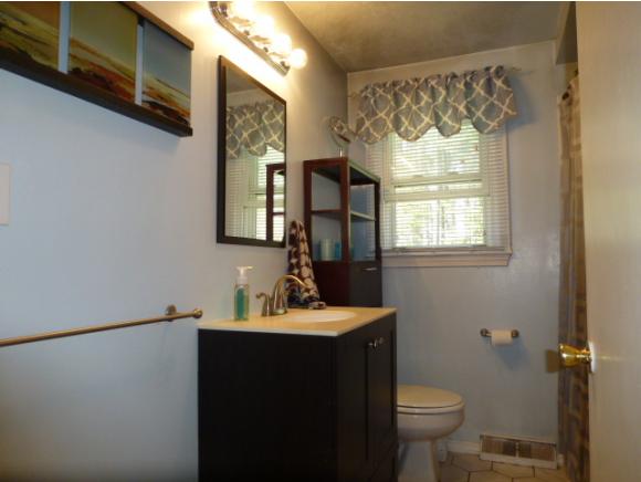 24 Cambridge Road Nashua, NH 03062 - Photo 3 of 10