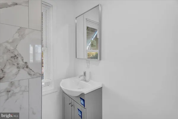 $192,500 | 255 Cedar Avenue, Woodlynne, NJ 08107