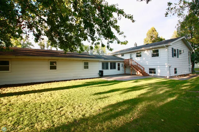 $315,000 | 429 14th Street North, Breckenridge, MN 56520