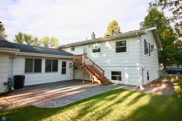 $299,900 | 429 14th Street North, Breckenridge, MN 56520
