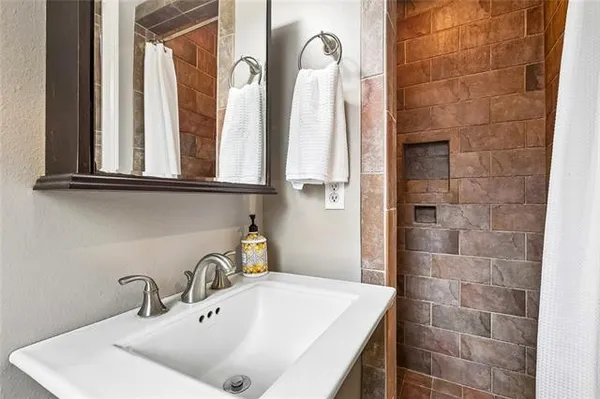 $435,000 | 1375 Choctaw Avenue, Metairie, LA 70005