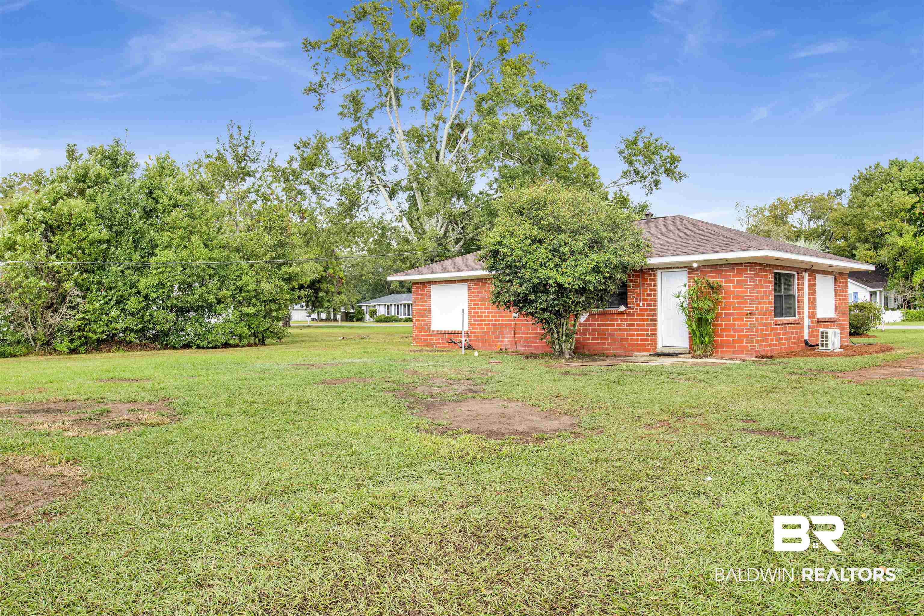 311 West Myrtle Avenue Foley, AL 36535 - Photo 20 of 22 View of yard