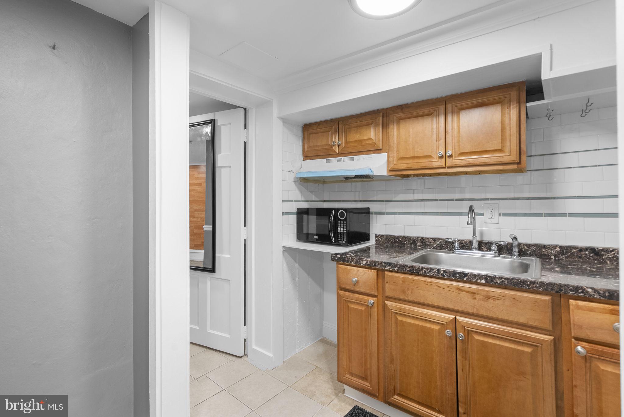 12220 Centerhill Street Silver Spring, MD 20902 - Photo 32 of 45 Unit 2, kitchenette