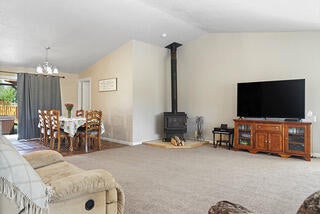 883 Deer Creek Road Selma, OR 97538 - Photo 3 of 59 4