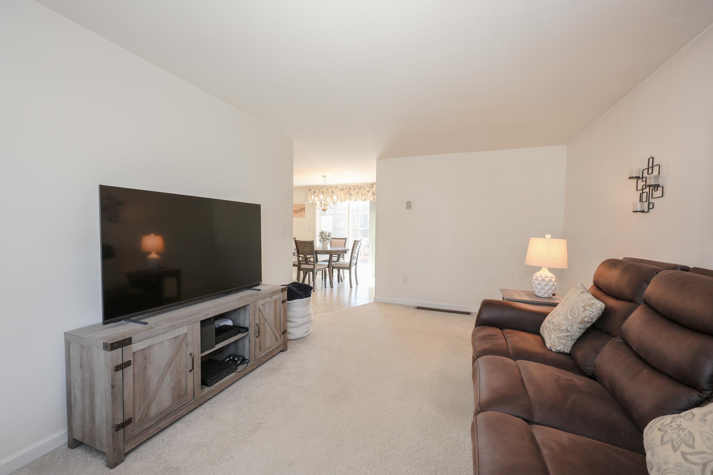 66 Sandy Brook Street Manchester, NH 03103 - Photo 14 of 49 Gallery Image 14