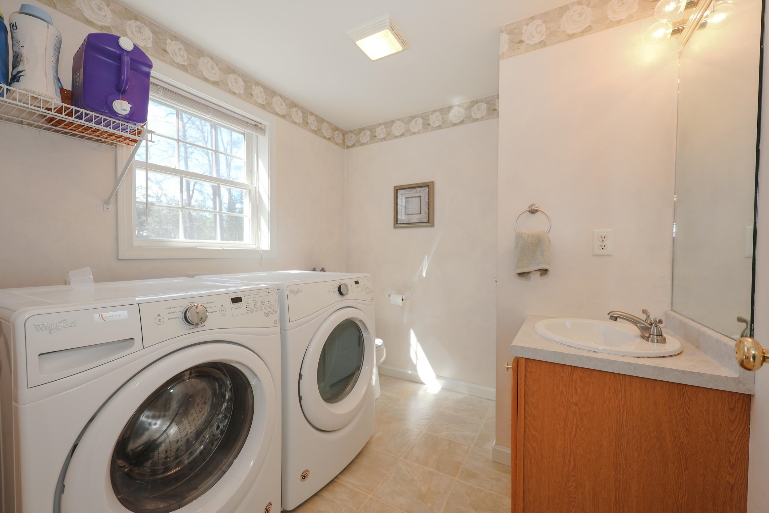 66 Sandy Brook Street Manchester, NH 03103 - Photo 16 of 49 Gallery Image 16